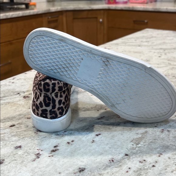 Soda-Leopard Print Slip-On Sneakers - Picture 5 of 6